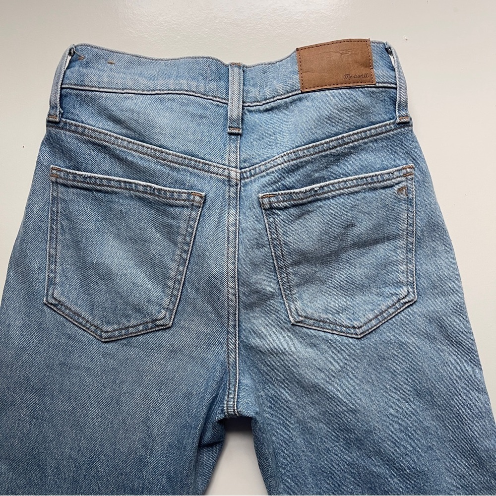 Madewell distressed light blue jeans 25p - Picture 3 of 7